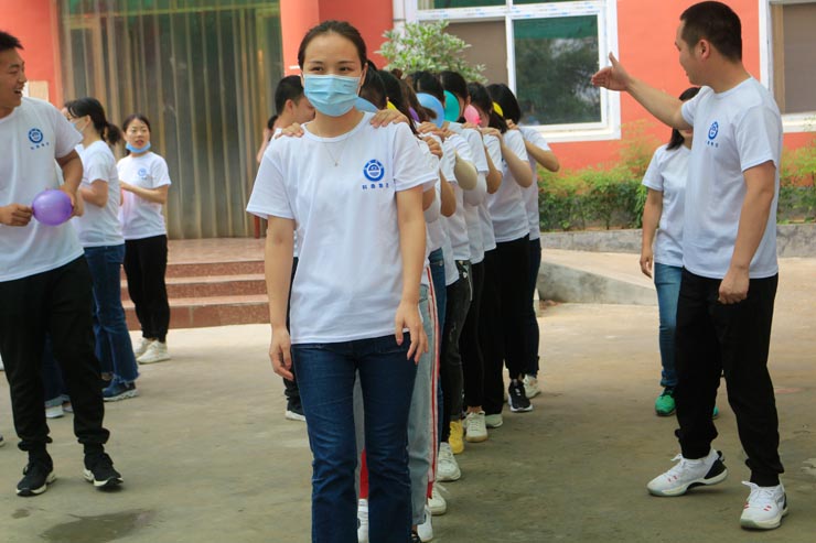 團(tuán)建之整整齊齊